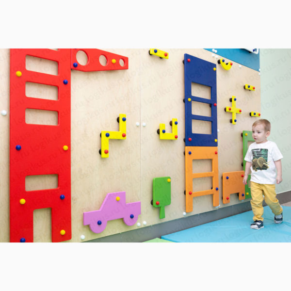 Развивающая панель "Скалодром: Город". Декоративная панель для оформления стен в детском саду, в дошкольном учреждении.
