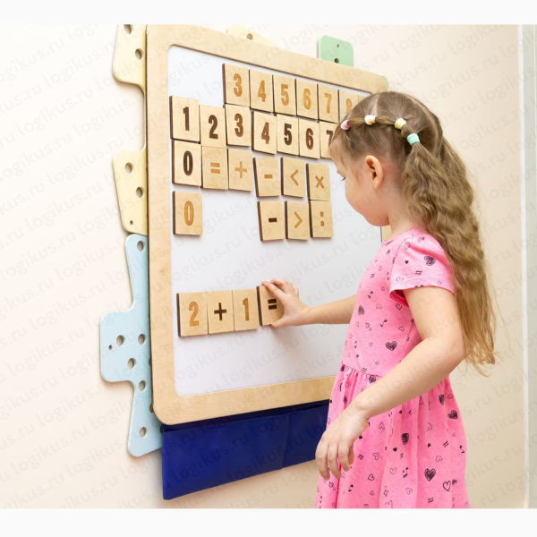 Настенная игра "Арифметика". Для стен в детских садах и дошкольных учреждениях. Производство компании «Логикус».