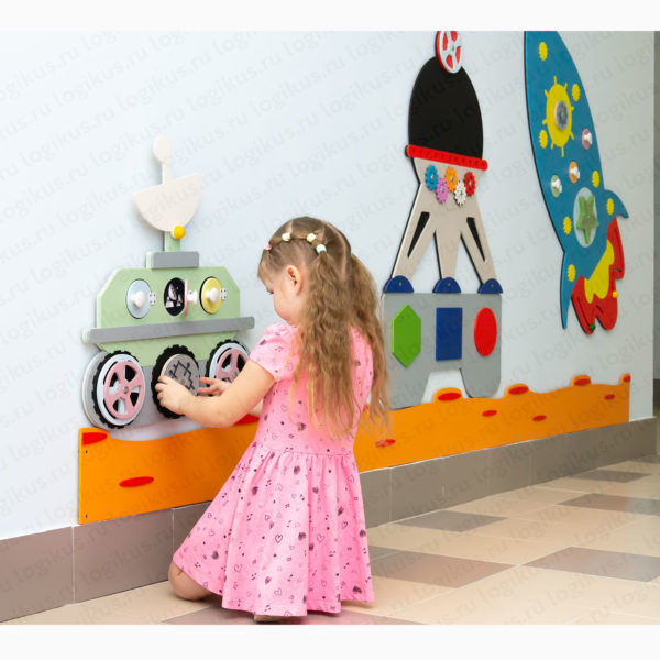 Развивающая панель "Космические приключения". Декоративная панель для оформления стен в детском саду, в дошкольном учреждении.