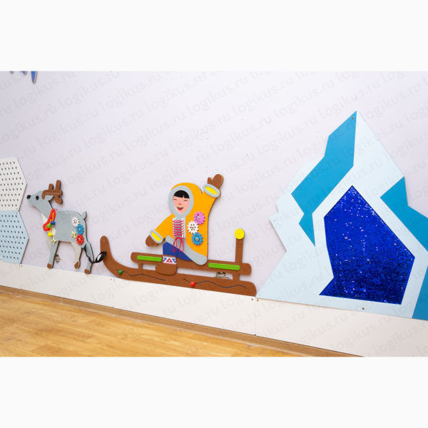 Развивающая панель "Снежная заря". Декоративная панель для оформления стен в детском саду, в дошкольном учреждении.