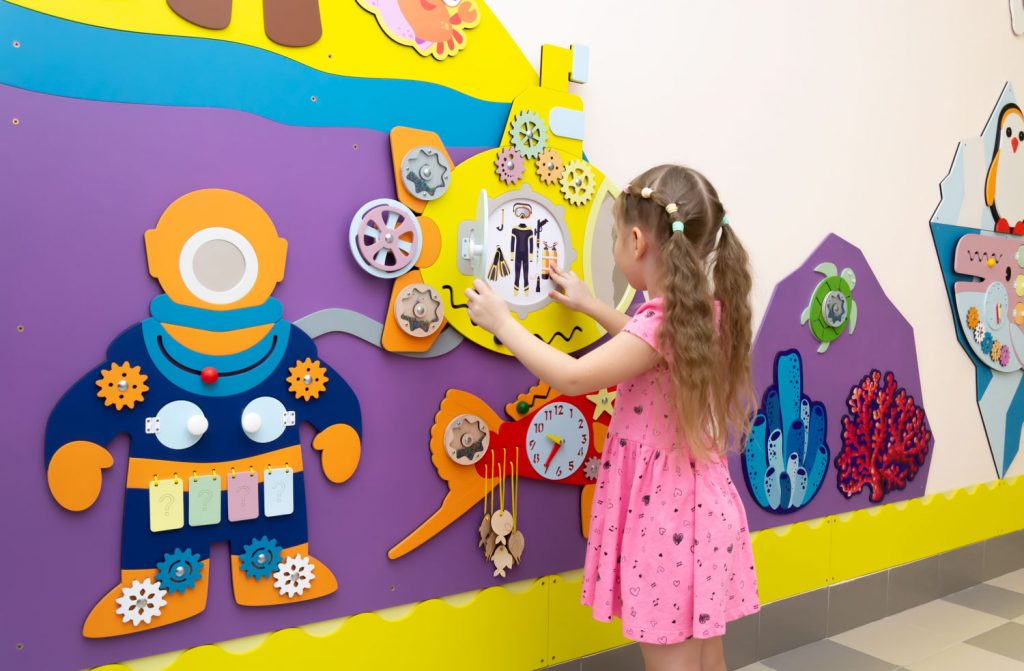 Развивающая панель "Подводный мир". Декоративная панель для оформления стен в детском саду, в дошкольном учреждении.
