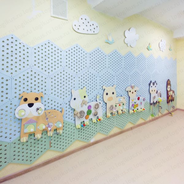 Готовый настенный комплект, набор бизибордов "Домашние животные". Для оформления стен в детском саду, в дошкольном учреждении.