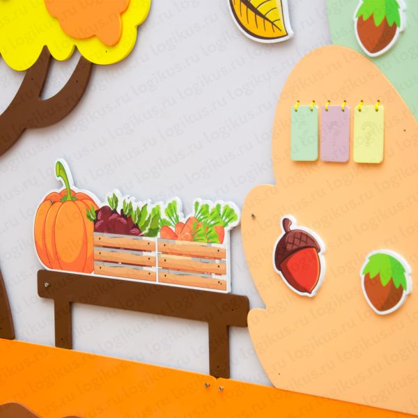 Настенная панель "Осенний листопад" для оформления детского сада.